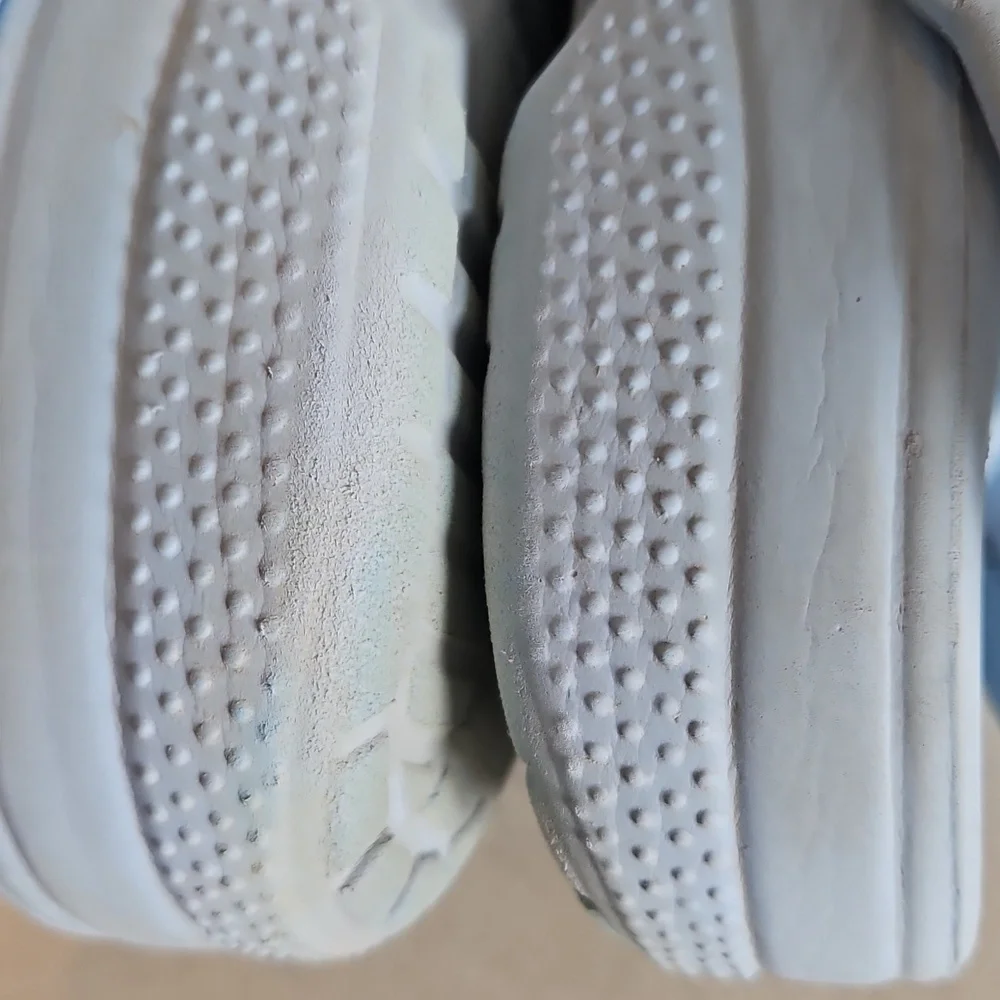 Blue Crocs - Picture 8 of 11